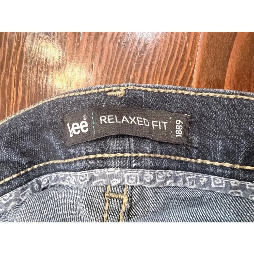 Lee relaxed fit